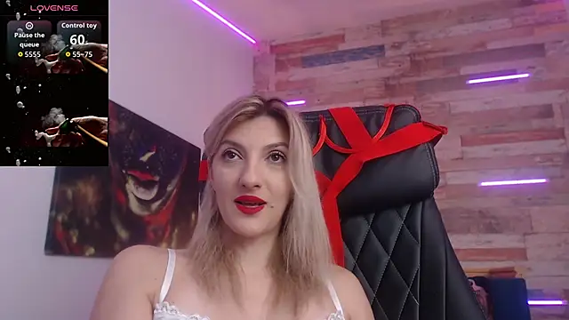 RileyLanna online show from October 5, 3:44 am