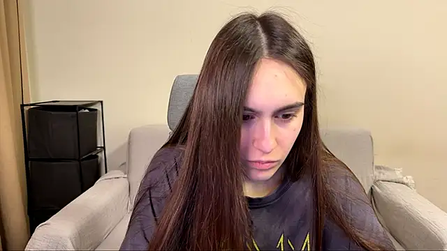 AliceKolltt online show from April 12, 8:33 pm