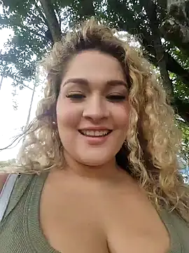 Sara smiiith211 online show from January 15, 8:26 pm