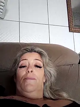 Snapshot of marcialoira chatting on September 22, 1:31 pm marcialoira online show from September 22, 1:31 pm