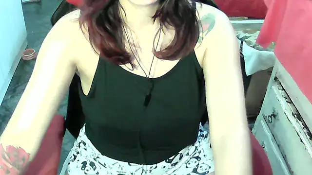 ManuEscarlate13 online show from February 28, 9:31 am