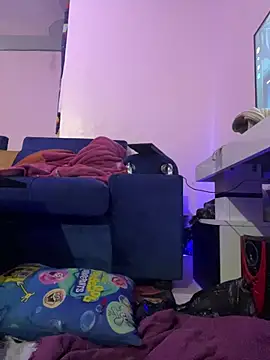 Cherrytowild online show from April 24, 12:30 pm