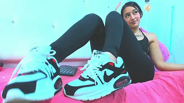 Little Jenni online show from March 28, 12:48 pm