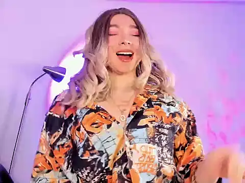 victoria qq online show from December 4, 12:46 am