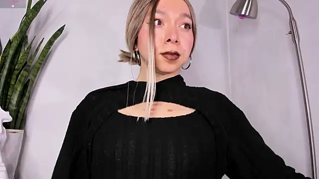 victoria qq online show from October 28, 8:57 pm