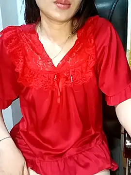 Blythe 69 online show from April 11, 10:35 pm