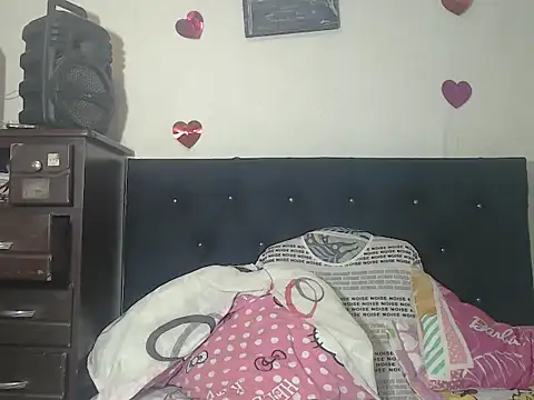 Snapshot of valerivegass chatting on October 20, 8:01 pm valerivegass online show from October 20, 8:01 pm