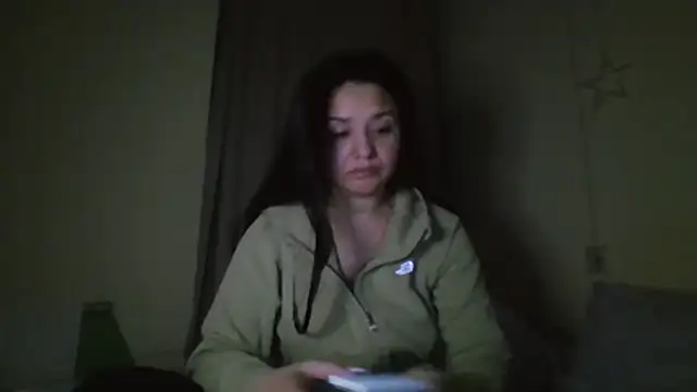 Linusya online show from February 6, 4:43 pm