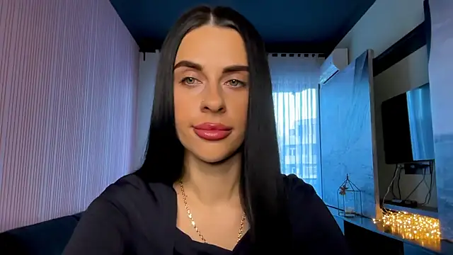 MariaValverdeee online show from February 1, 5:17 am