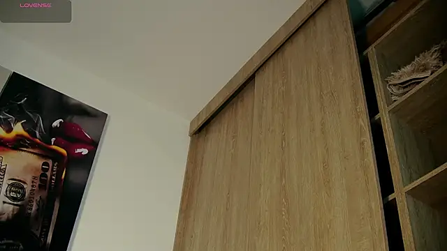 aidaadams online show from September 14, 11:30 am