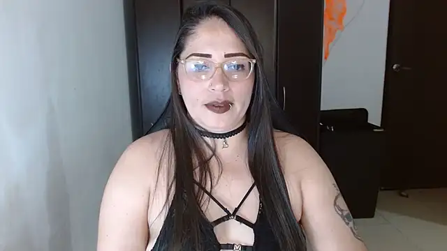 natashasmithe online show from October 17, 1:20 am