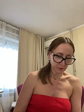 LauraDavis online show from June 5, 4:35 pm