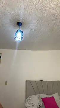 IsabelaVanegas  online show from December 1, 5:15 pm