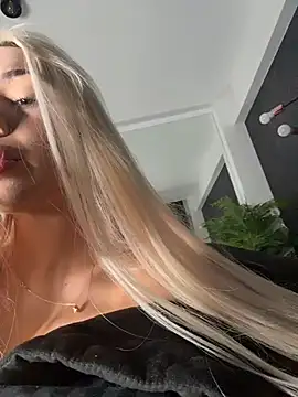 Angel-Barbie online show from February 12, 3:30 am