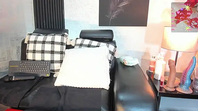 paulinasaeEnz online show from February 25, 1:42 pm