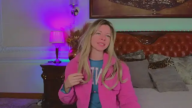 Real Tini online show from February 3, 6:22 am