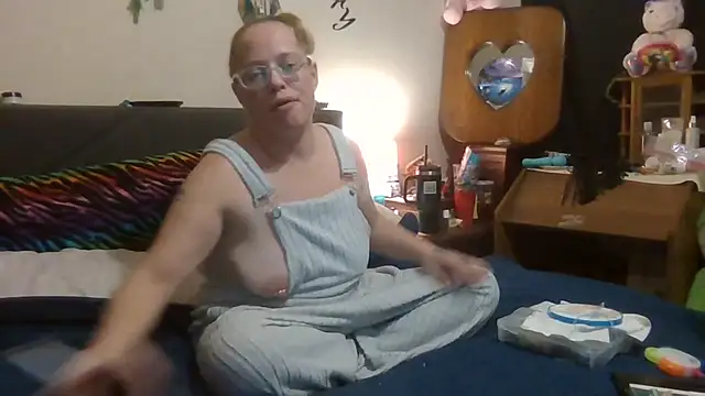 Toybox13 Pika online show from December 3, 2:36 am