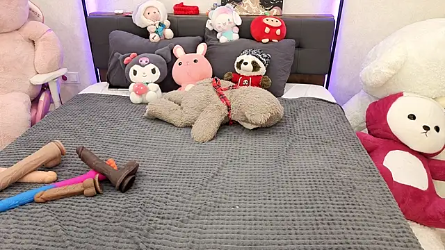 Snapshot of dolly_ll chatting on September 26, 2:15 pm dolly ll online show from September 26, 2:15 pm