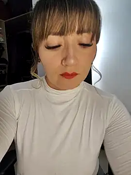 Snapshot of tata_laima__ chatting on October 8, 2:10 pm tata laima online show from October 8, 2:10 pm