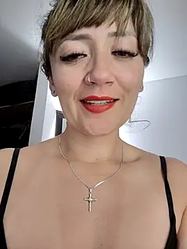 Snapshot of tata_laima__ chatting on September 25, 4:06 pm tata laima online show from September 25, 4:06 pm