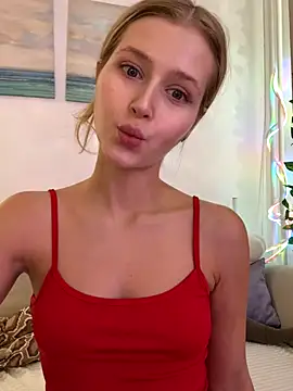 LunaRase online show from October 11, 12:19 pm