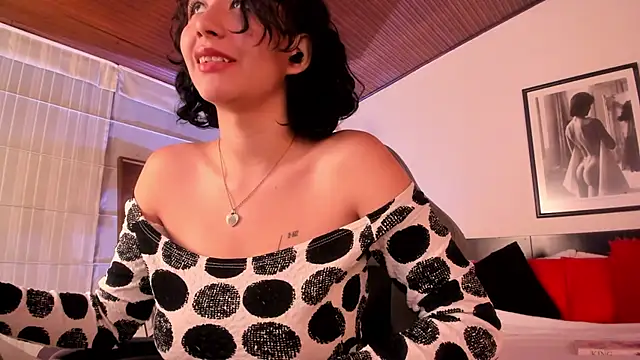 Snapshot of Moony_14 chatting on October 15, 2:19 pm Moony 14 online show from October 15, 2:19 pm