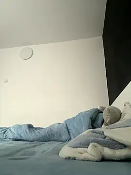 MikyVesela online show from October 2, 7:46 am