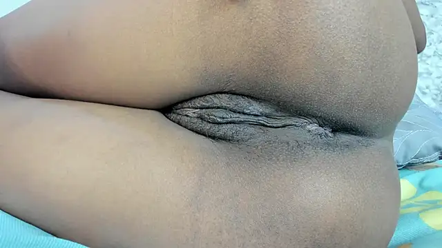 Canhela1 online show from April 15, 11:38 pm