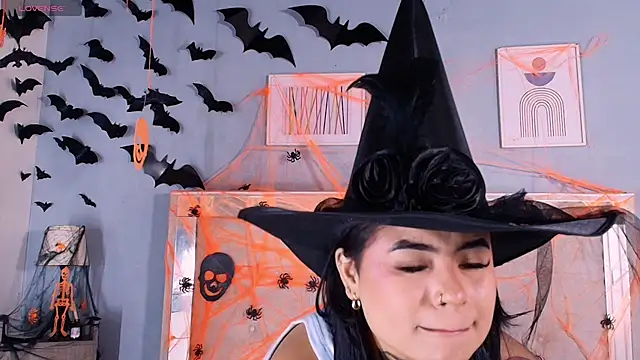 Mels  online show from October 22, 6:35 pm