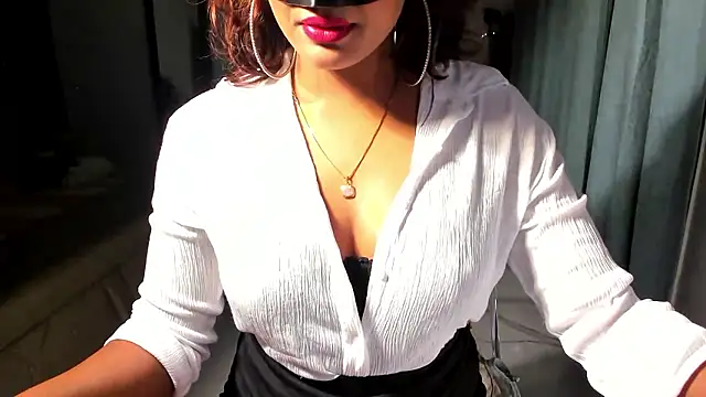 Bad Girl Kayra69 online show from January 13, 7:29 pm