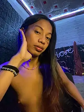 whiteladyboy online show from November 17, 10:38 am