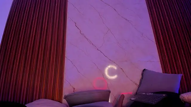 Emiilycollins online show from November 30, 2:38 am