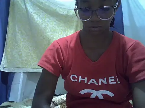 ElianeHot online show from March 18, 11:32 pm