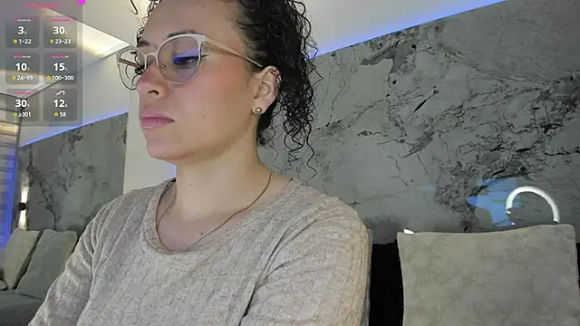 LIZ HOLMES online show from December 5, 10:05 am