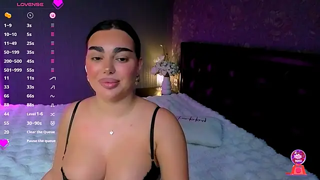 babyleilaa online show from December 4, 11:05 pm