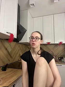 MartiniiSelenna online show from April 8, 6:15 am