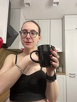 MartiniiSelenna online show from April 16, 5:52 am