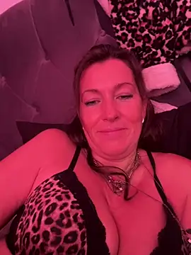 Lwhite1 online show from March 20, 4:56 pm