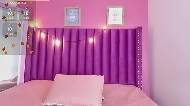 littleebonny online show from October 15, 12:41 pm