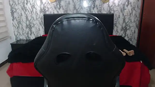 Anabella Thompson online show from November 24, 11:34 am