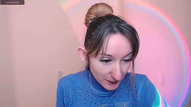 AmandaSell online show from February 13, 9:44 am