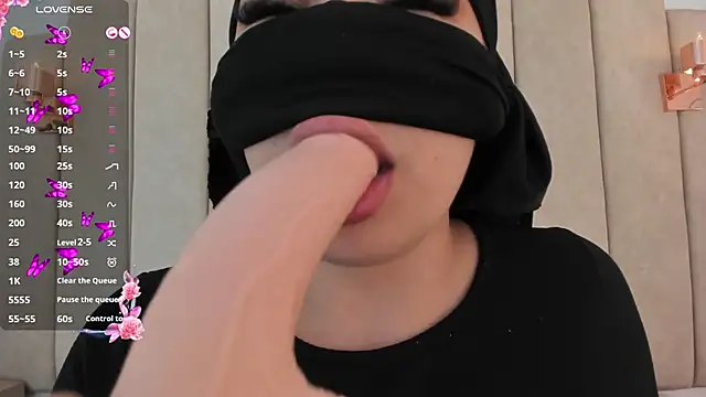 nashi ra online show from December 20, 8:02 pm