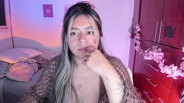 Snapshot of StephaniFox chatting on October 1, 3:11 am StephaniFox online show from October 1, 3:11 am