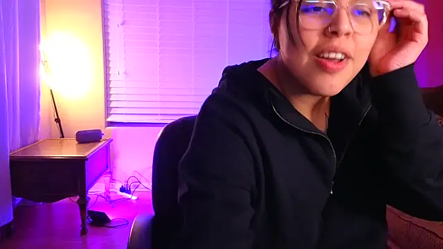 Snapshot of miacanela_xo chatting on December 2, 8:48 am miacanela xo online show from December 2, 8:48 am