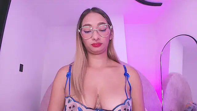 vale ross  online show from December 21, 3:22 am