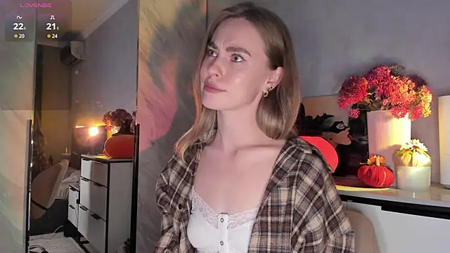 LoveGameSexx online show from October 15, 5:59 pm