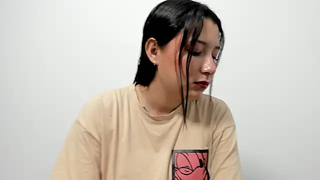 cami-01 online show from December 3, 9:06 pm