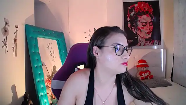 Snapshot of esmeraldaa230 chatting on October 5, 8:25 pm esmeraldaa230 online show from October 5, 8:25 pm