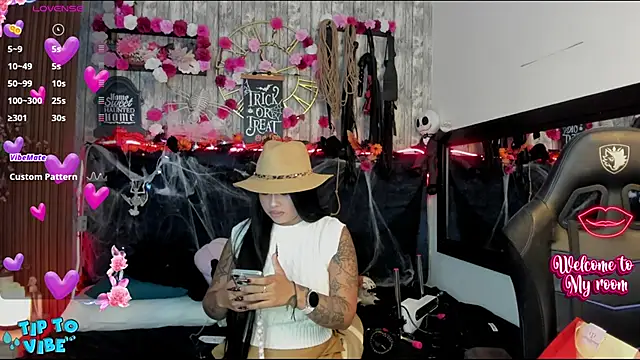 Neko Misaki online show from October 16, 12:19 pm