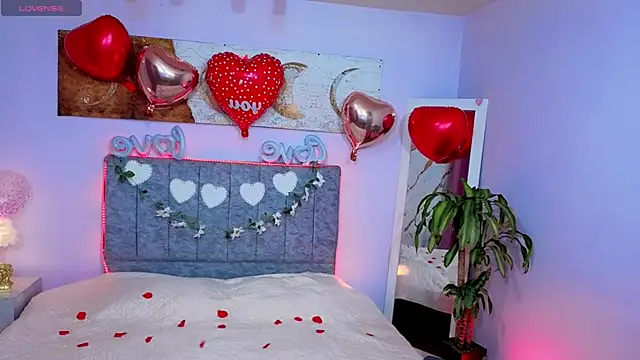 Lana stone  online show from February 14, 3:30 am